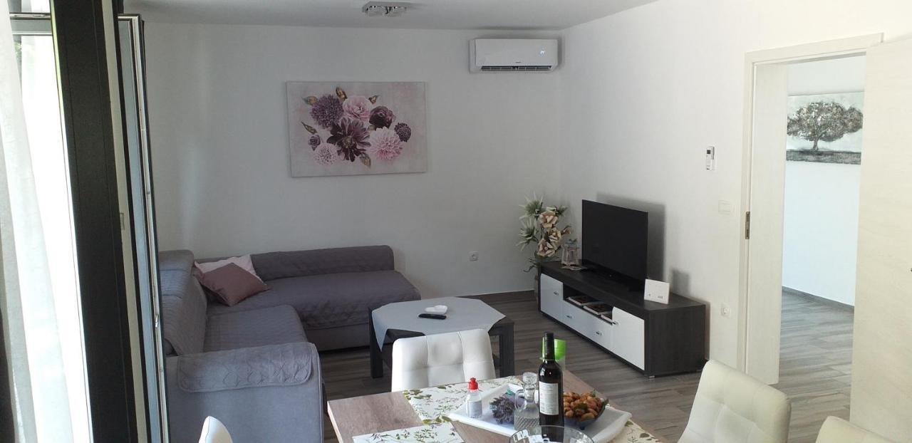 Holiday Apartments Cecilija 수페타르스카 드라가 외부 사진