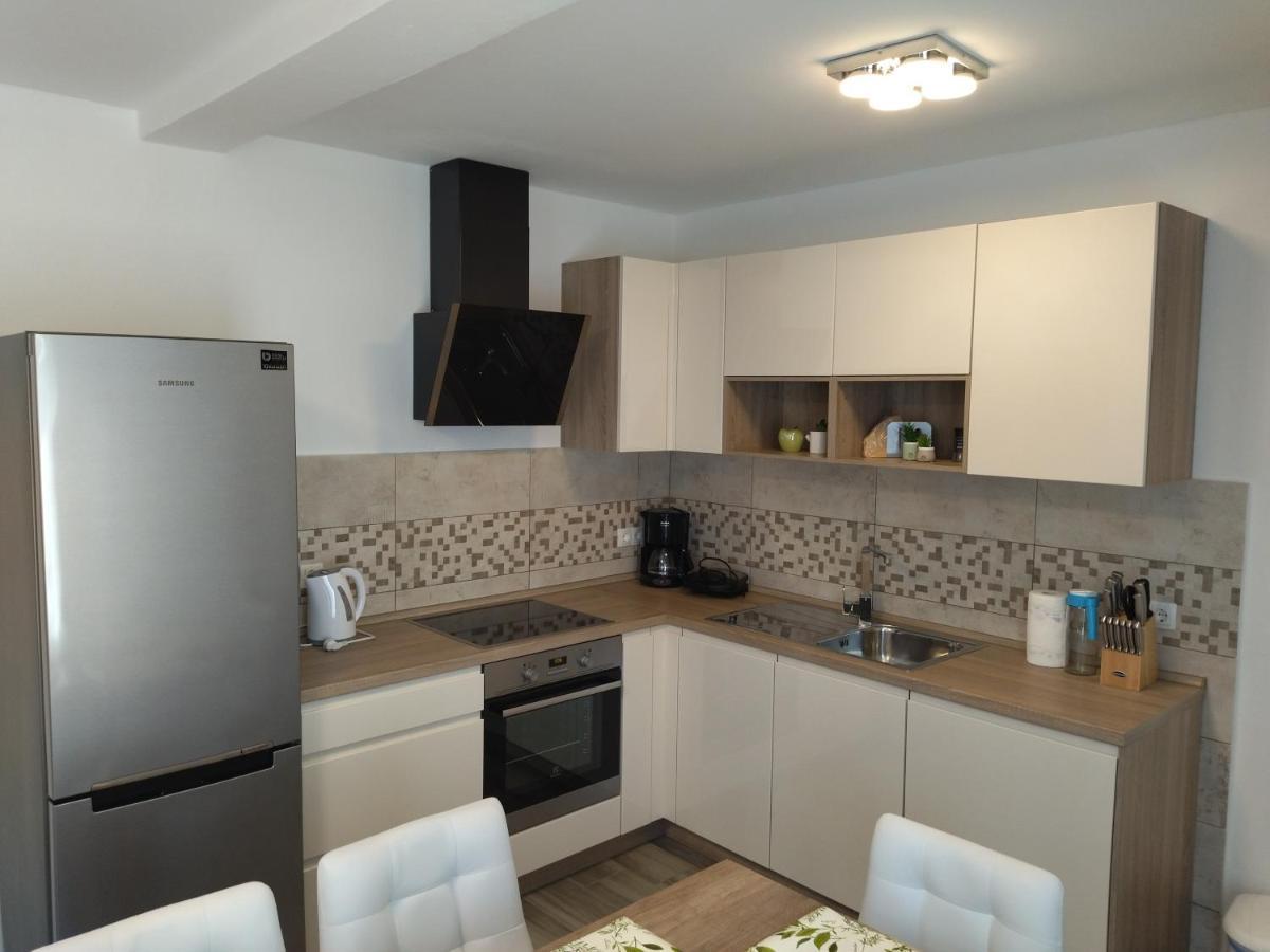 Holiday Apartments Cecilija 수페타르스카 드라가 외부 사진