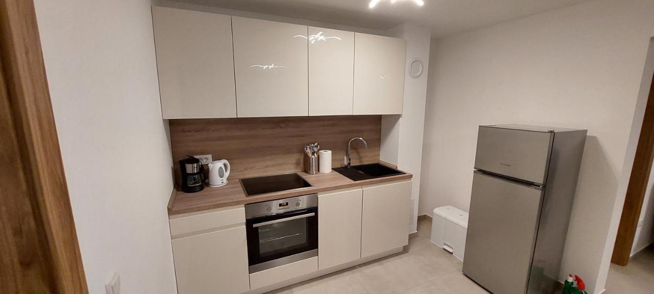 Holiday Apartments Cecilija 수페타르스카 드라가 외부 사진