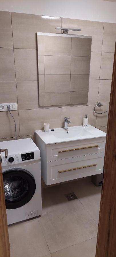 Holiday Apartments Cecilija 수페타르스카 드라가 외부 사진